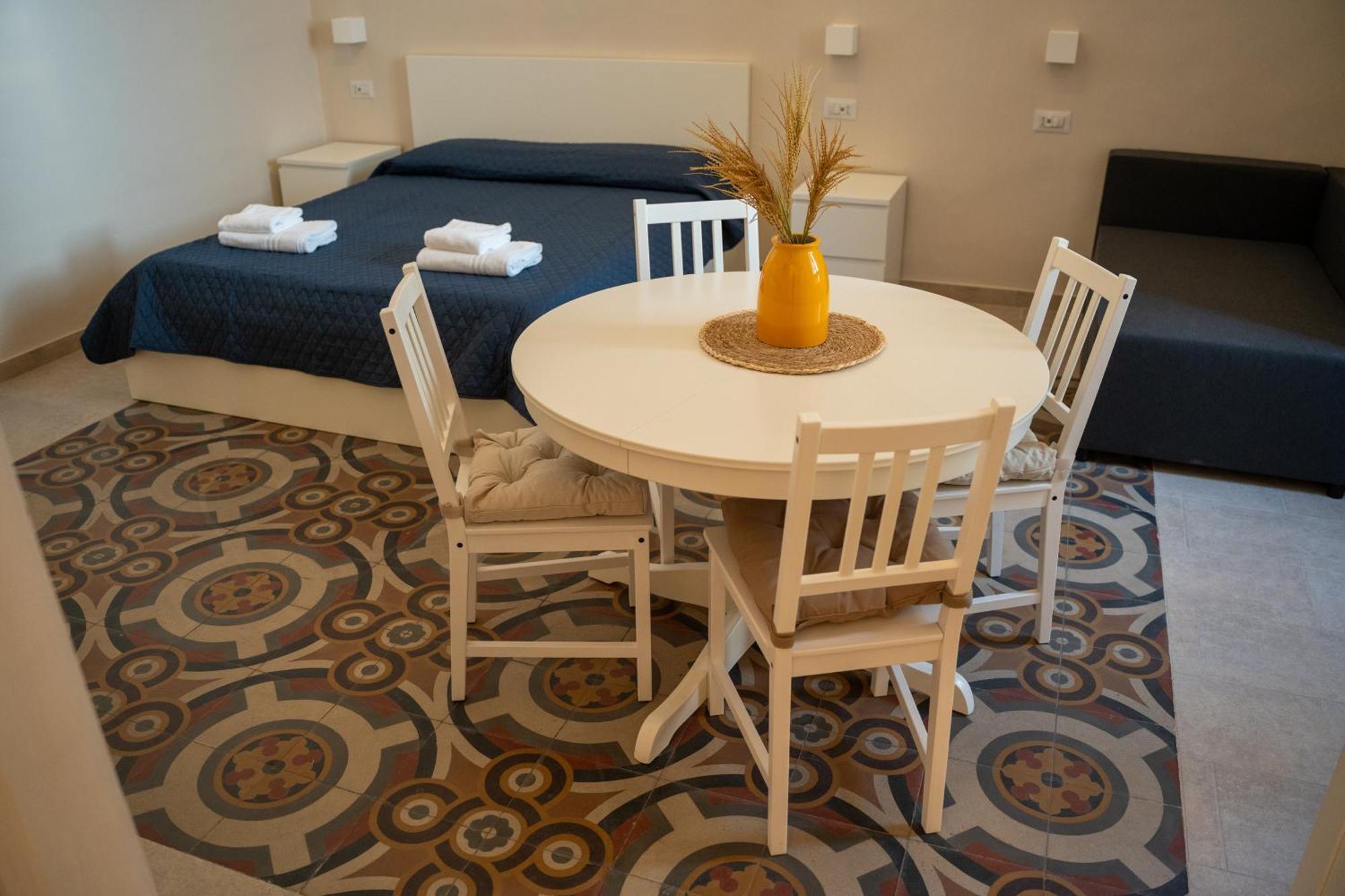 Principe Amedeo 93 Bed & Breakfast Bari Exterior foto