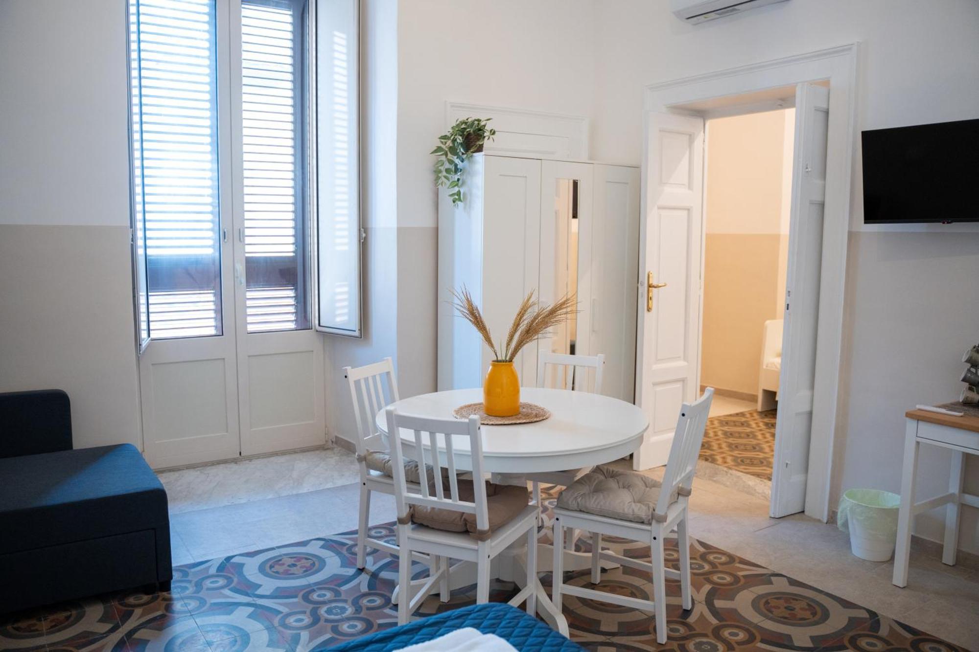 Principe Amedeo 93 Bed & Breakfast Bari Exterior foto