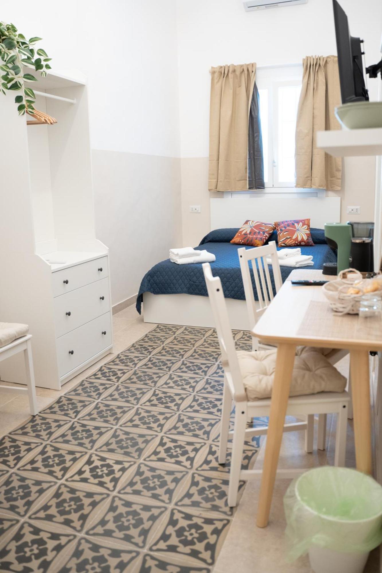 Principe Amedeo 93 Bed & Breakfast Bari Exterior foto